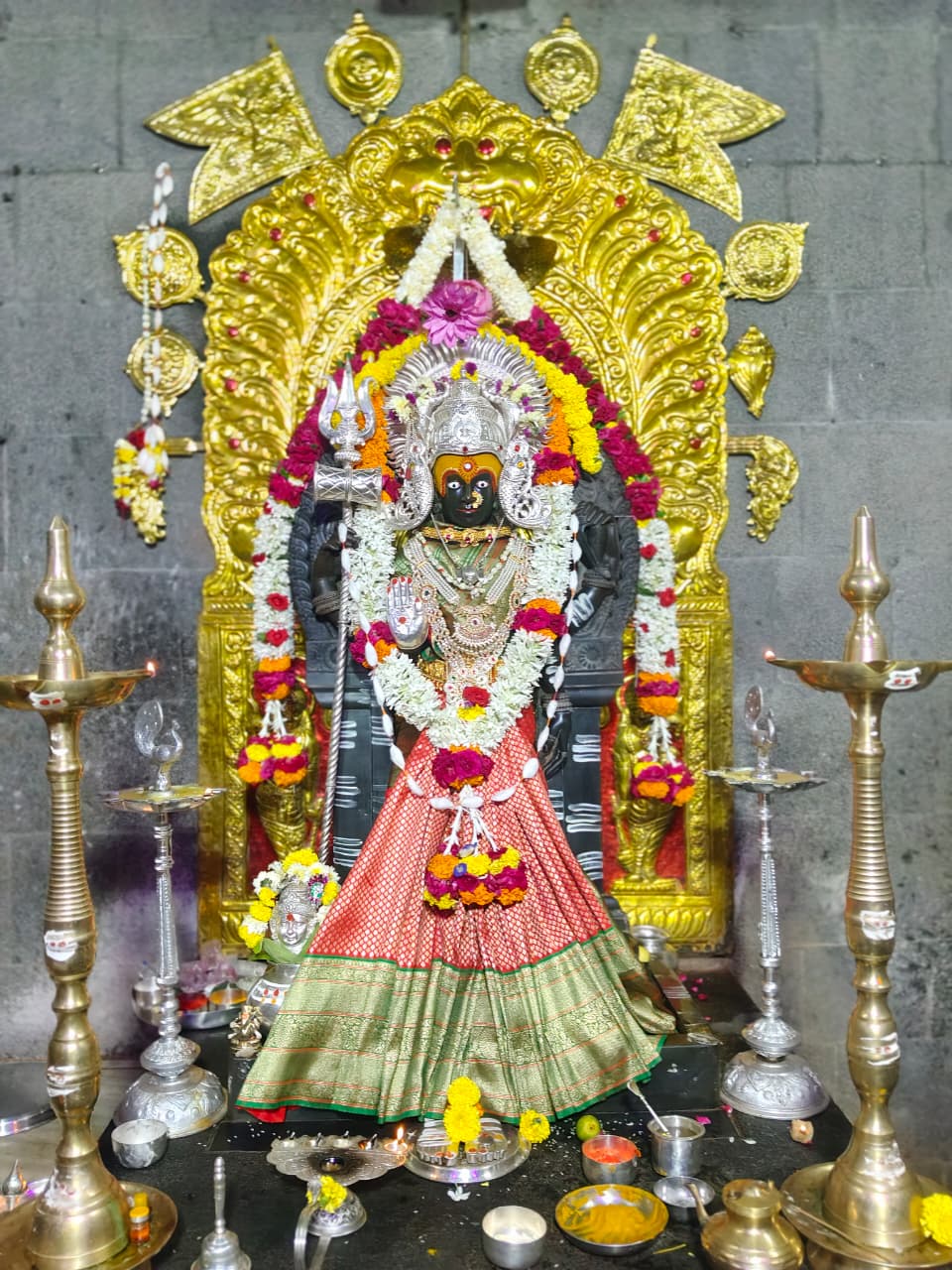 शिवगंगा देवी मंदिरातील मूर्ती